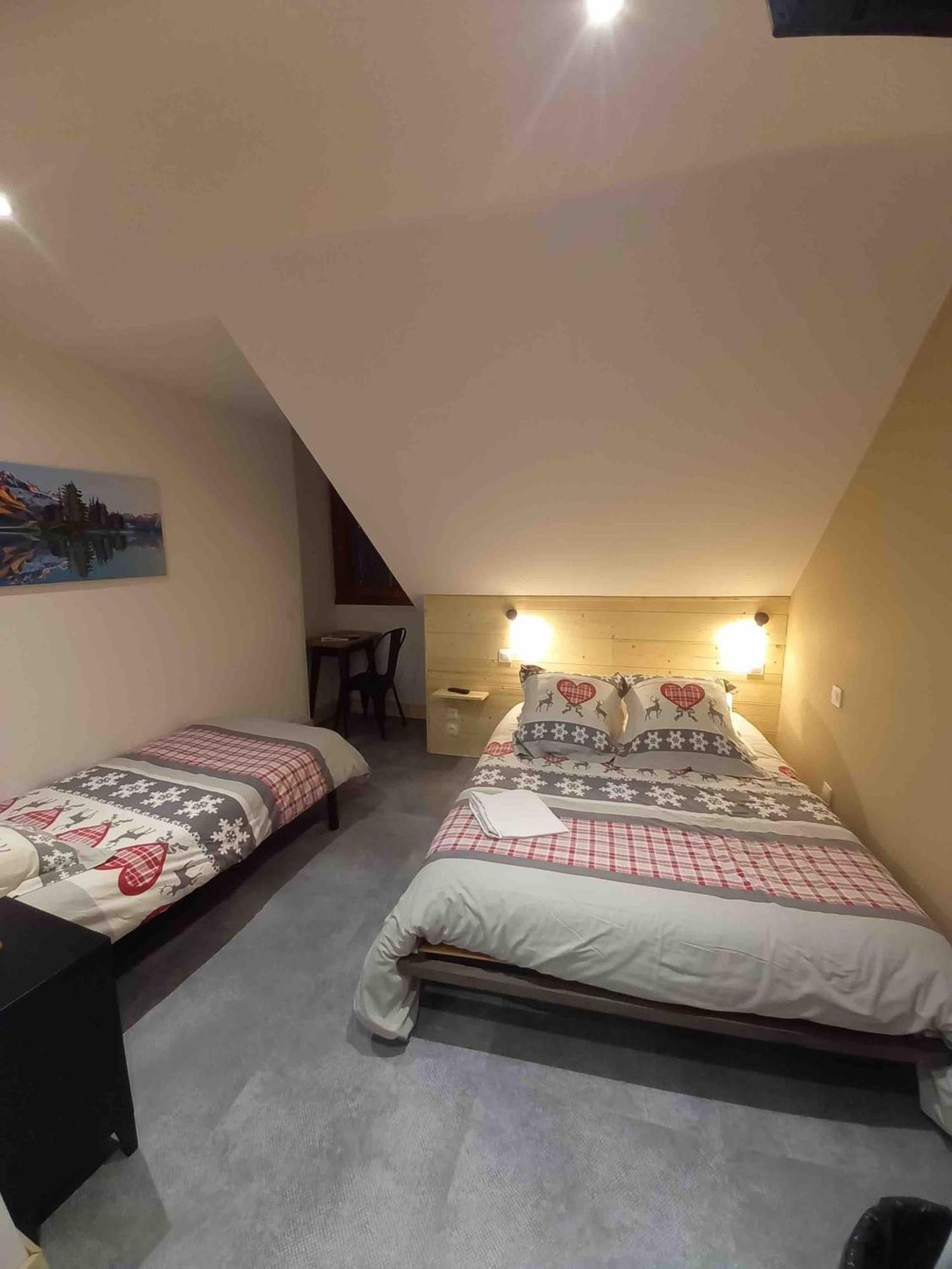 Auberge Le Vieux Chaillol Saint-Michel-de-Chaillol Oda fotoğraf